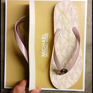 New Michael Kors pink jelly logo flip-flop sandals